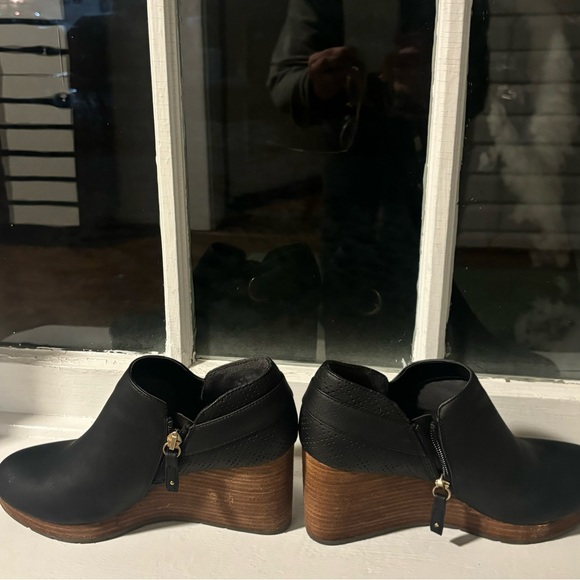 Dr. Scholls Bootie - Picture 5 of 7